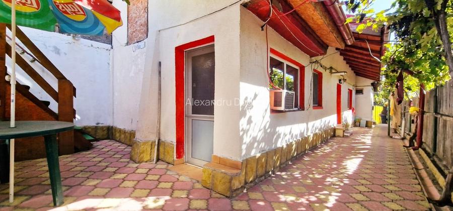 OPORTUNITATE DE INVESTIT! Casa + 2 garsoniere la doar 80mp de plaja, Faleza Nord