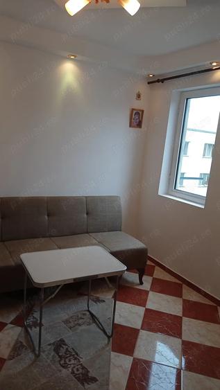 Garsoniera cu baie, Mihail Sturza - 8