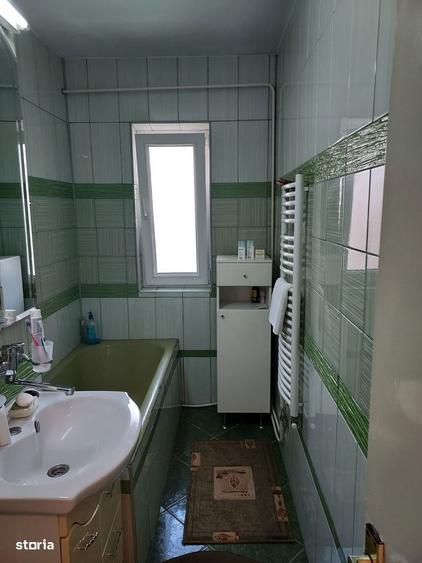 Zona Catedrala - apartament cu 2 camere decomandate, etaj 2, boxa mare - 2