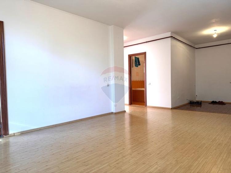 Apartament 3 camere 66mp Militari Sector 6 - 12