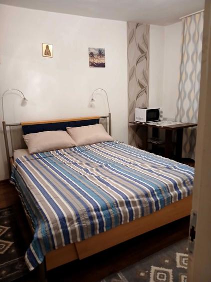 Inchiriez garsoniera zona Micro 1 - 8