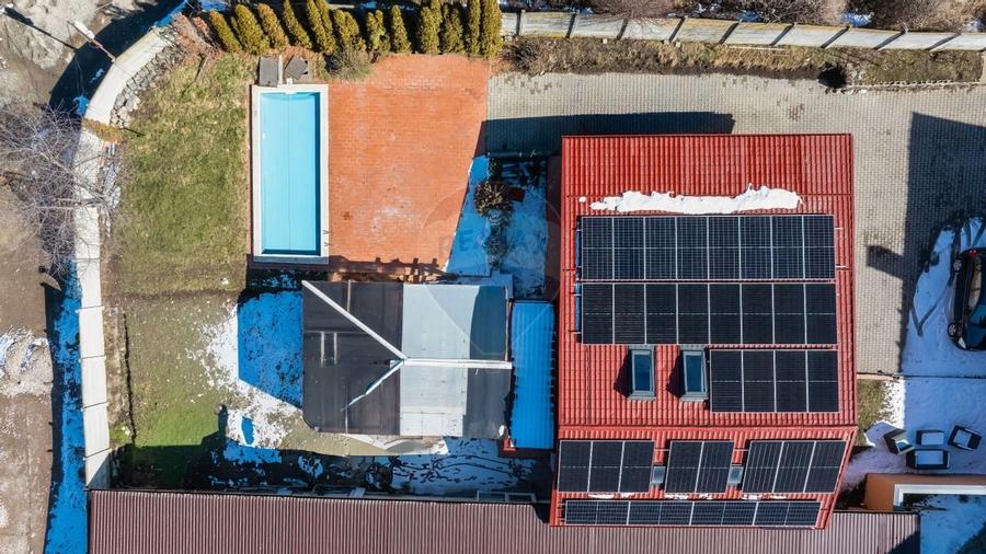 Comision 0 | Casă eficientă energetic, cu piscină, foișor și garaj - 18