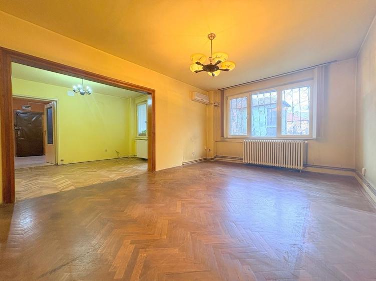 Apartament cu 3 camere semidecomandat în Ultracentral