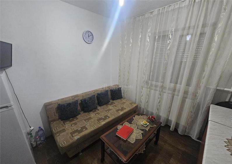 Resita, Garsoniera Mobilata Utilata, Parter, Calea Caransebe - 10