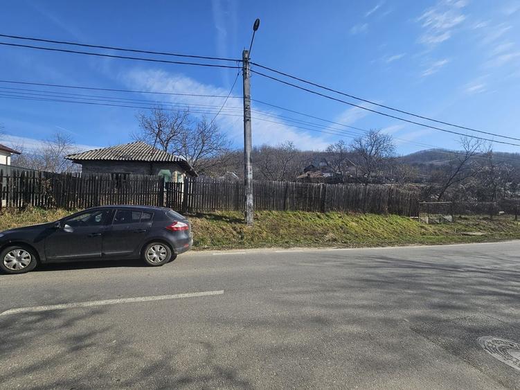 Teren 690 mp, deschidere 50 m, utilități – 1 km Primăria Ștefănești - 12