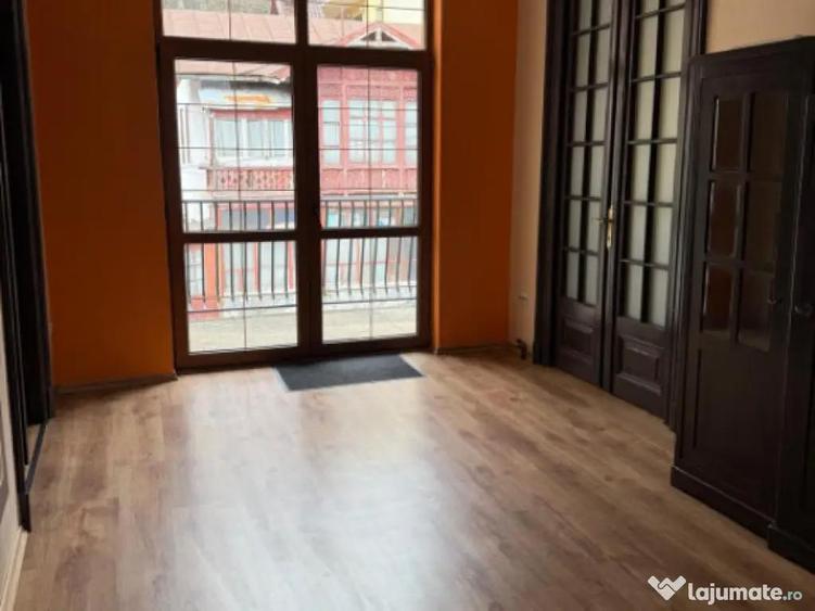 Vila istorica in Sinaia, zona Pele? -500 mp, ideal invest - 1