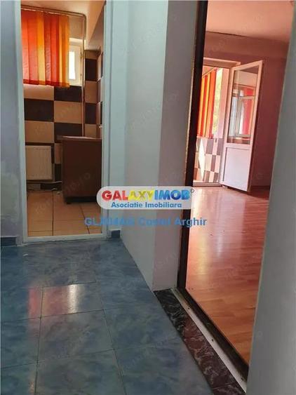 Vindem garsoniera in zona Traian , etaj 2 - 7