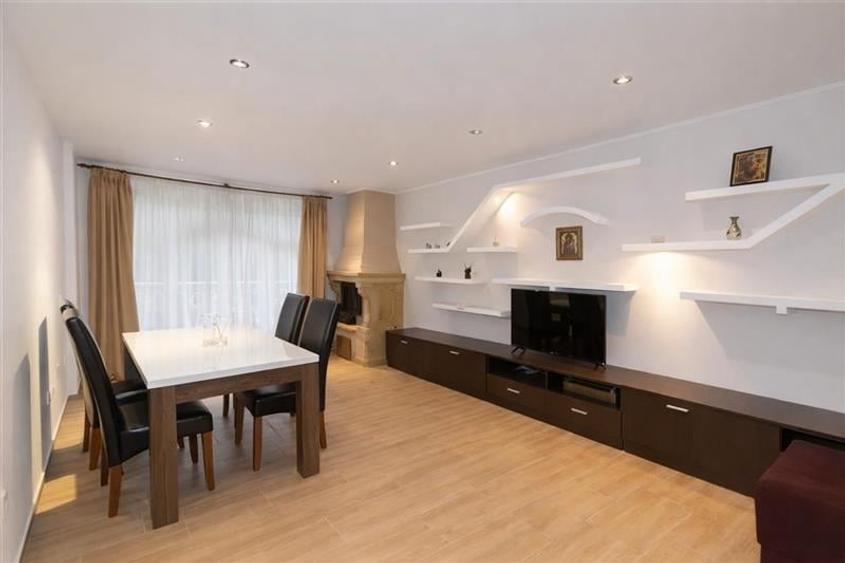 Resedinta cu atmosfera familiara,peisaj imersiv,amplasare premium,Zarnesti,Braso - 2