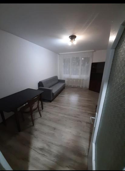 Vand apartament 3 camere, confort 1, partial parter, etaj 1, Argesului, Cornisa 400 m UMF - 8