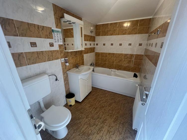 Spatiu de inchiriat - manichiura, coafor, masaj, birouri - 7