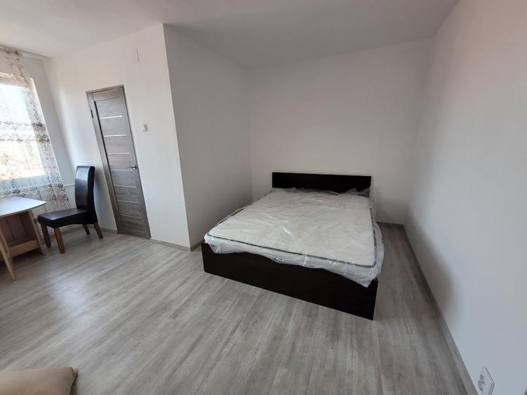 2 Minute Metrou 1 Decembrie Garsoniera 30MP - 1