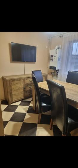 Inchiriez apartament 4 camere - 1