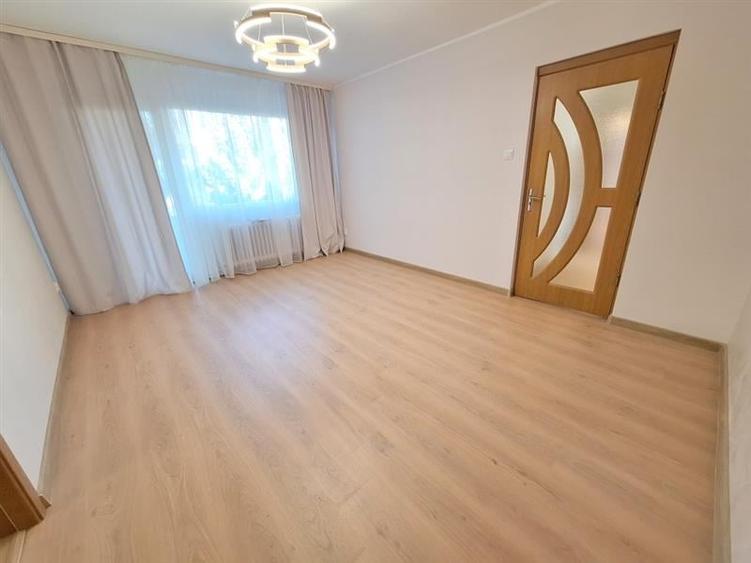 Apartament 3 camere, Renovat 2025, cu 2 balcoane,Bacau - 6