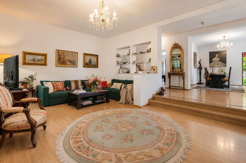 Duplex cu 6 camere cu Canalizare în Bucureștii Noi