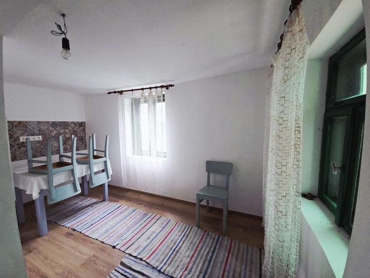 Casă cu 2 camere în Lacu