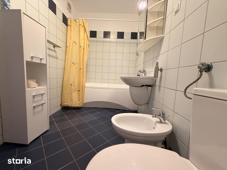 Apartament cu 3 camere în Tei