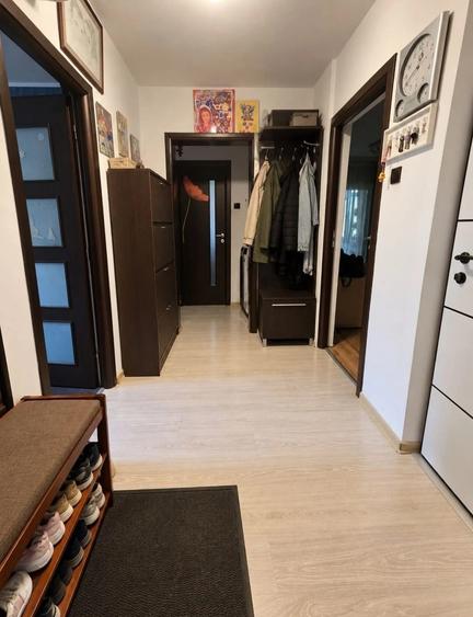 Apartament cu 3 camere decomandat în Târgu Cucu