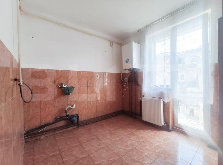 Garsonieră decomandată în Soarelui