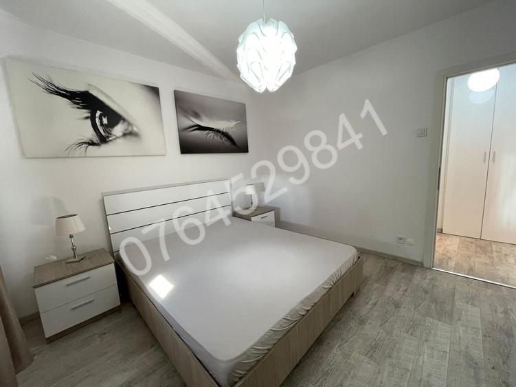 Apartament cu 3 camere semidecomandat în Iancului