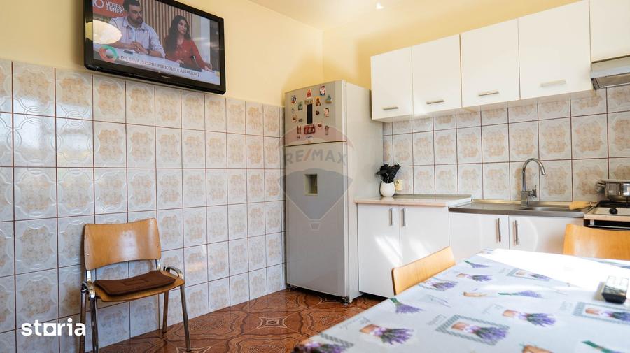Casă cu 4 camere cu Teren 700 Mp în Afumați