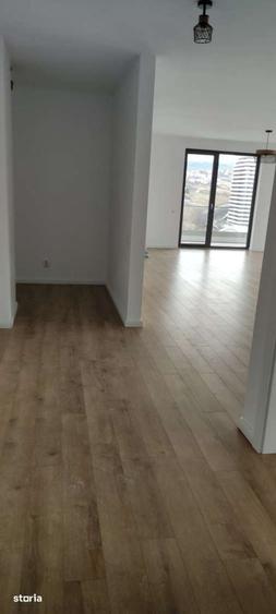 Apartament cu 4 camere în Zorilor