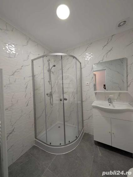 Apartament cu 4 camere semidecomandat în Central