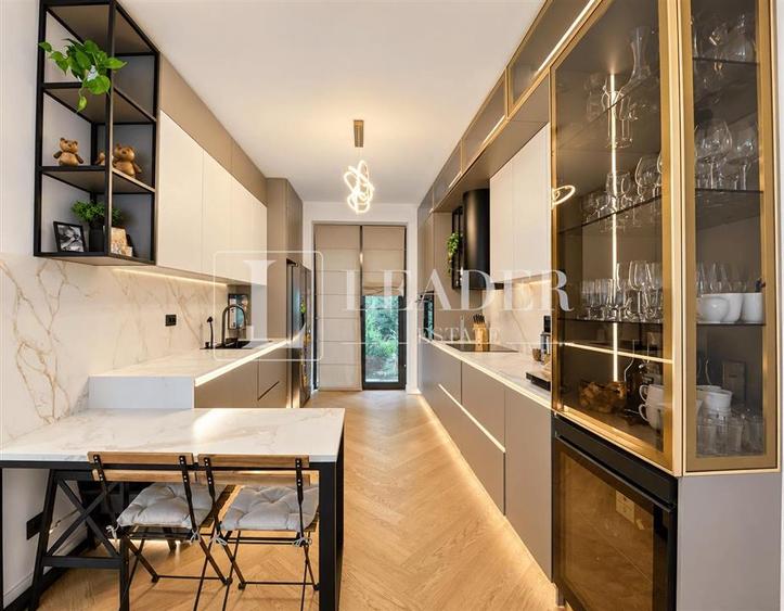 Casă cu 5 camere cu Teren 430 Mp în Pipera