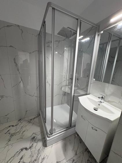 Apartament cu 3 camere decomandat în Universitate