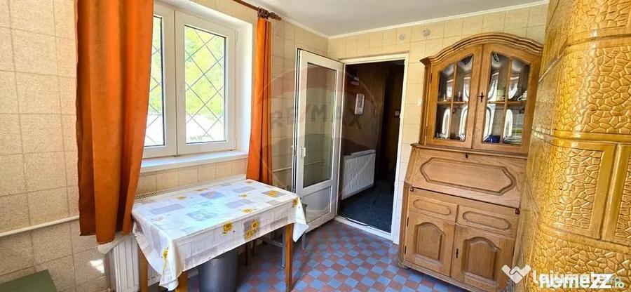 Casă cu 5 camere cu Teren 500 Mp în Moieciu