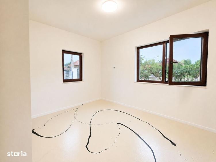 Casă cu 4 camere în Baziaș