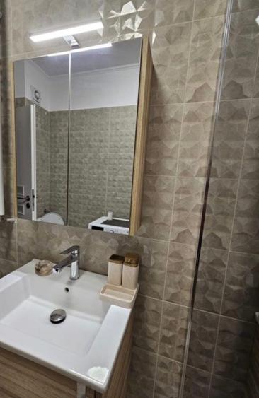 Apartament cu 2 camere decomandat în Grozăvești