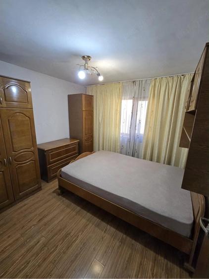 Apartament cu 2 camere decomandat în Broșteni