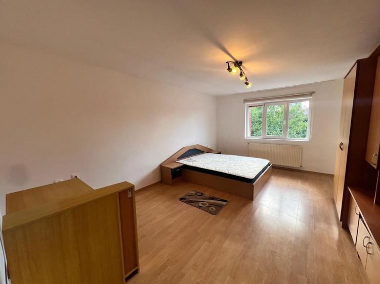 Apartament cu 2 camere decomandat, mobilat în Zorilor