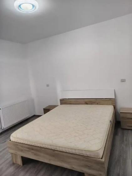 Apartament cu 2 camere decomandat în Valea Adâncă