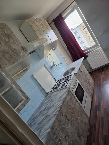 Apartament cu 2 camere semidecomandat în Dâmbu Pietros
