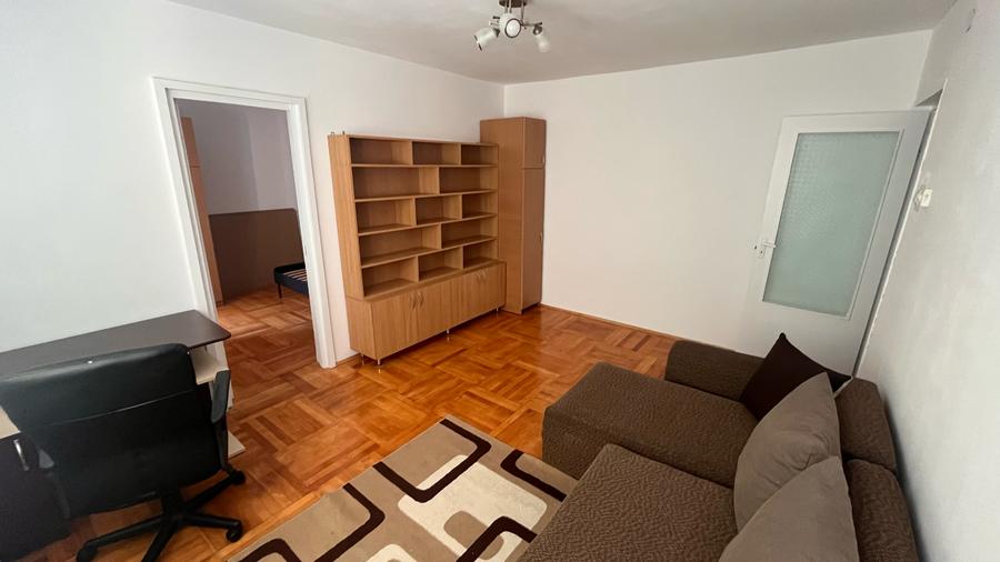 Apartament cu 2 camere semidecomandat, mobilat în 7 Noiembrie