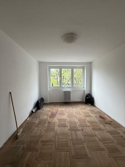 Apartament cu 2 camere semidecomandat în Baba Novac