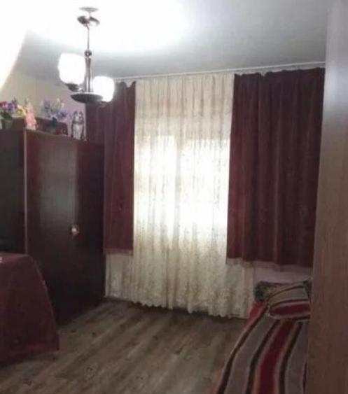 Apartament 3 camere, ultra central, Bals - 4