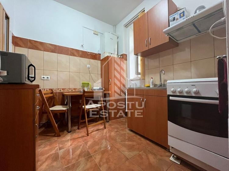 Apartament cu 3 camere, semidecomandat,situat in zona Centrala - 4