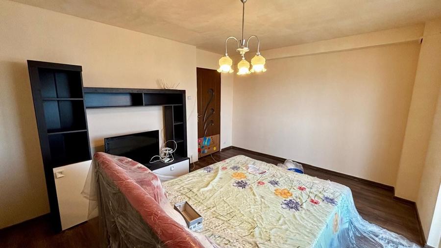 Apartament cu 3 camere decomandat, mobilat în Mihai Bravu