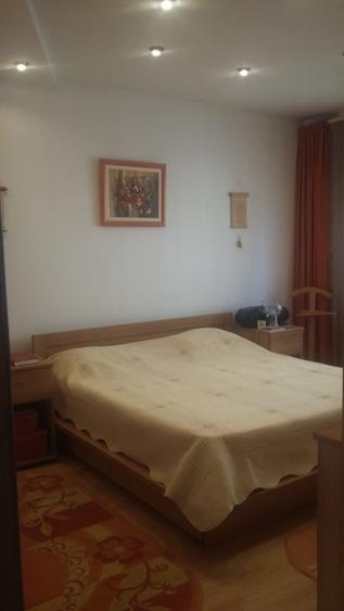 Izbiceni-Damaroaia-Casa Presei,P+E+M,zona verde,aerisita,casa luminoasa,6 camere - 4