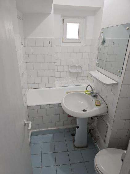 Resita Apartament cu o camera (garsoniera) ultracentral in Resita - 2