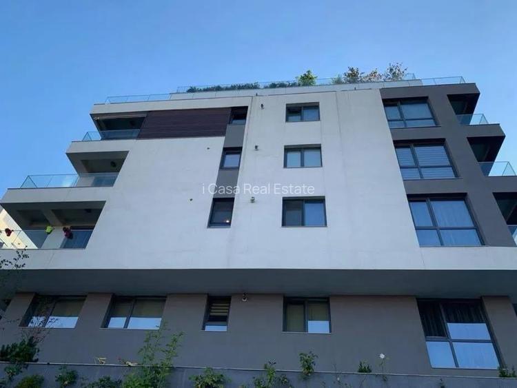 De inchiriat 2 camere Centrul Civic