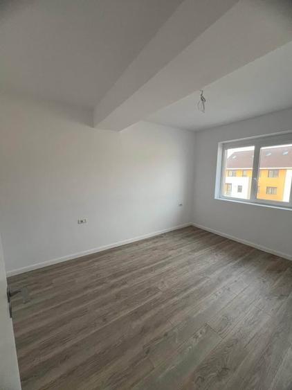 360 Grade Imobiliare oferă spre vânzare un apartament cu 3 camere,  Giroc - 2