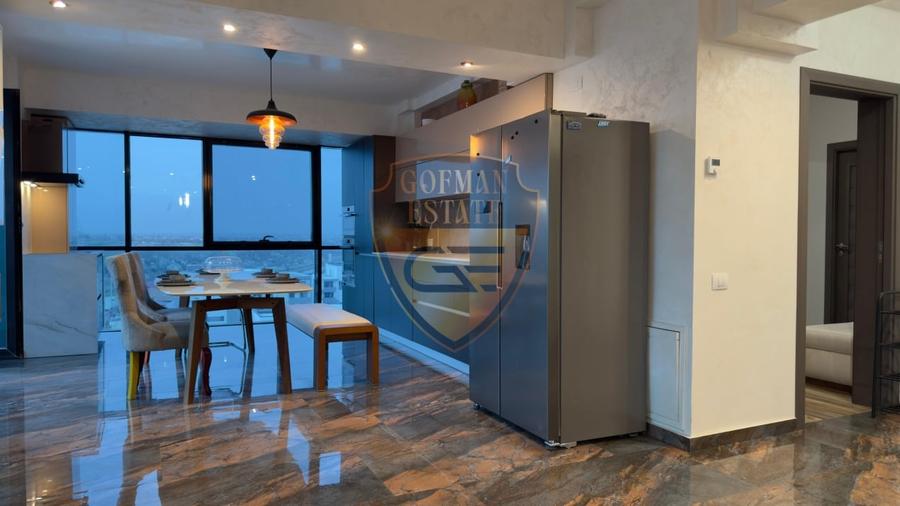 Penthouse cu 3 camere decomandat, mobilat în Nord
