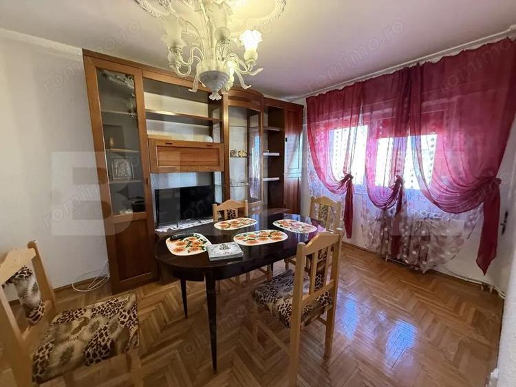 Apartament 3 camere, decomandat, 66,3 mp, zona Catedrala - 4