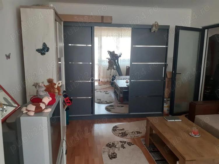Vanzare Apartament cu 2 cam, cf.1 decomandat etajul 3, mobilat si utilat camplet, in Zona Plantelor Vanzare Apartament cu 2 cam, cf.1 decomandat etajul 3, mobilat si utilat camplet, in Zona Plantelor