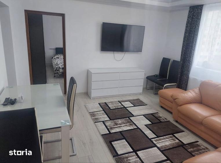 Inchiriez apartament 3 camere in Campina zona OMV - 2