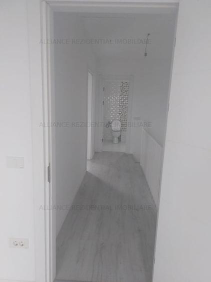 Casa,intr-un ansamblul modern,10 minute de mers pana in Bulevard. - 15