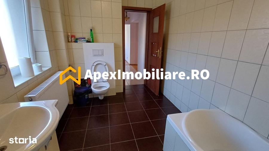 Apartament 4 camere de vanzare Unirii Parcare Privata / Garaj - 13